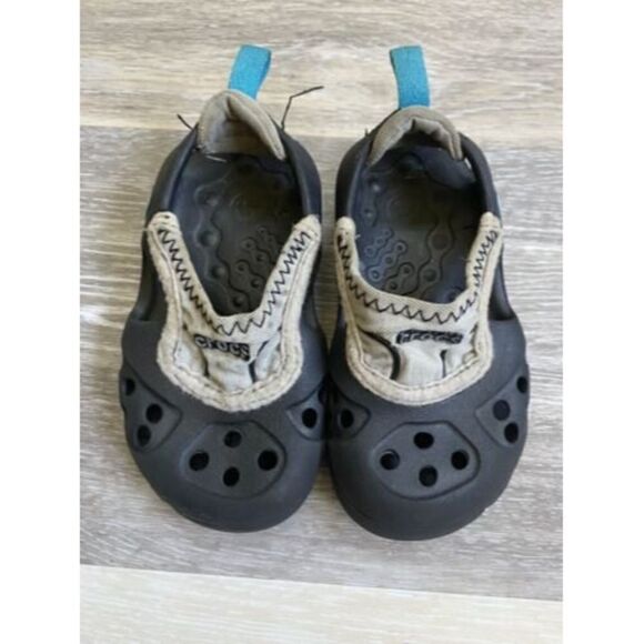Crocs Kids Micah Black  Tan Sandals Size  5/6? Please Read - Picture 3 of 7